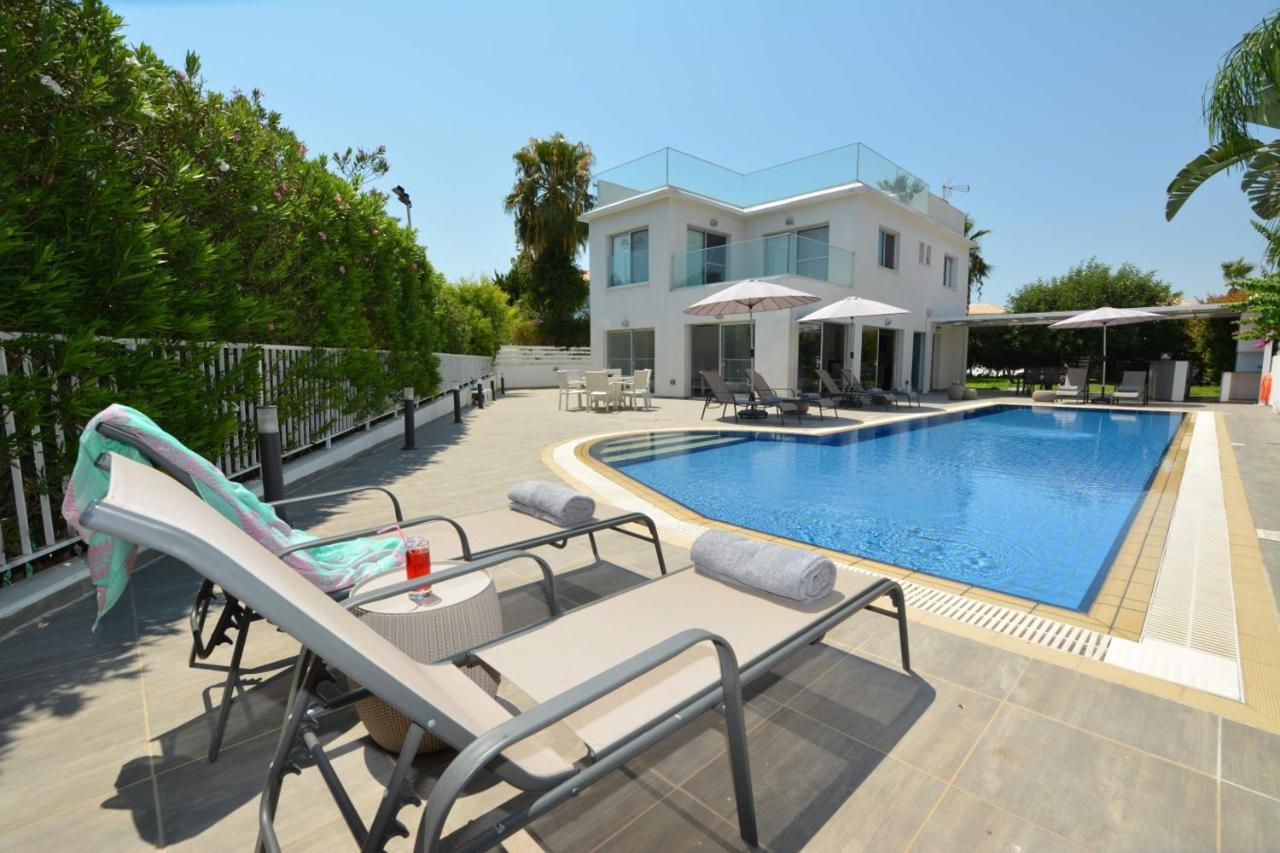 Olympic Gardens Villa โปรทาราส ภายนอก รูปภาพ