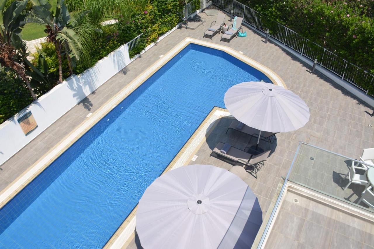 Olympic Gardens Villa โปรทาราส ภายนอก รูปภาพ