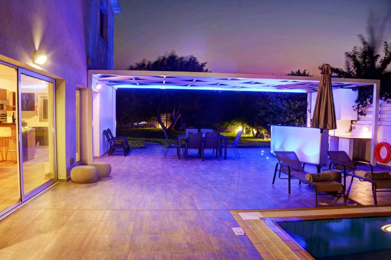 Olympic Gardens Villa โปรทาราส ภายนอก รูปภาพ